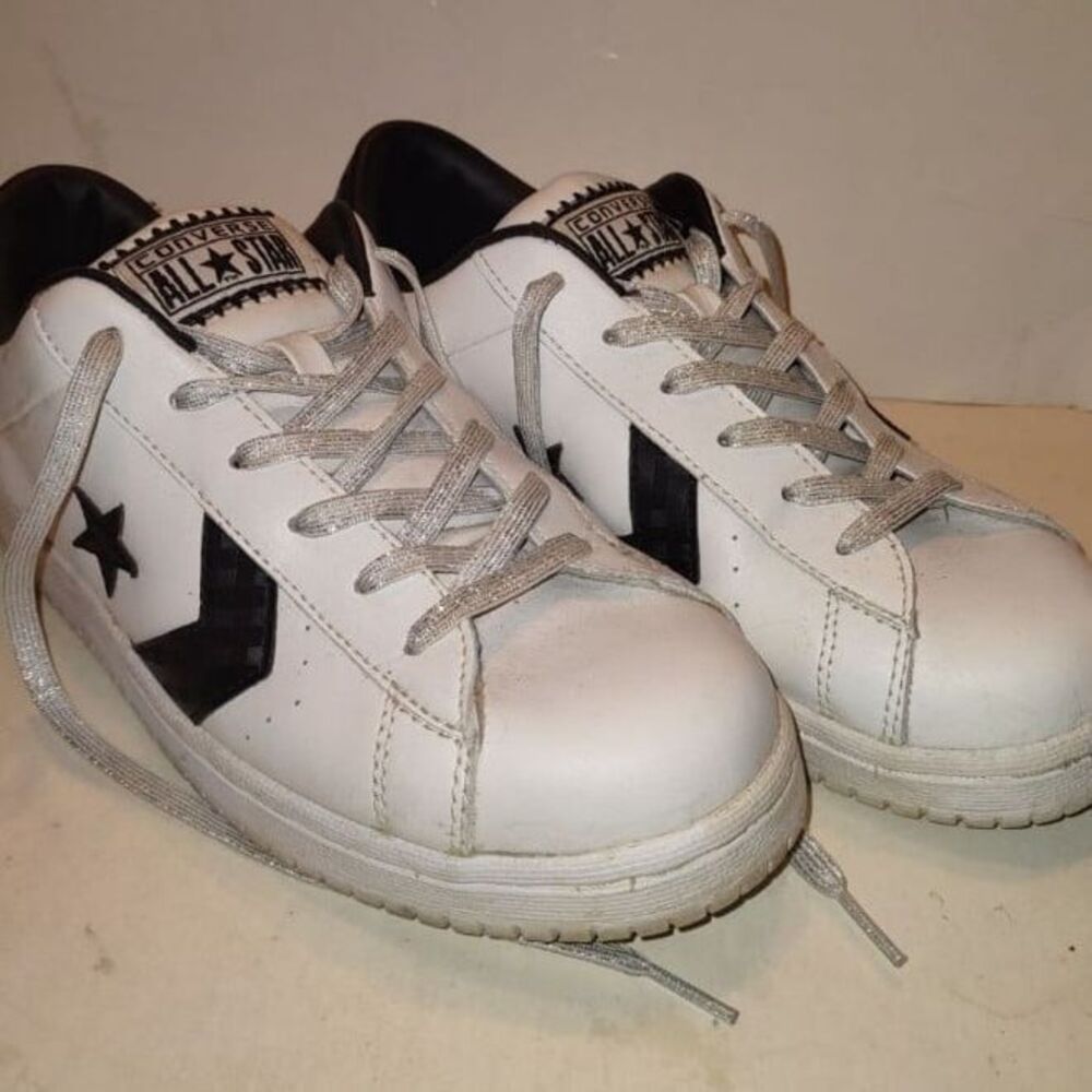 Converse All Star Women's‎ Sneakers, Leather, Size 11, excellent condition